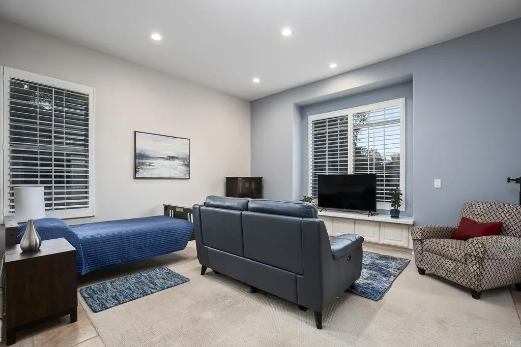 https://cdn.realtyfeed.com/cdn/127/306779524/be9c72b708ce2b2394f939266e807a57.webp