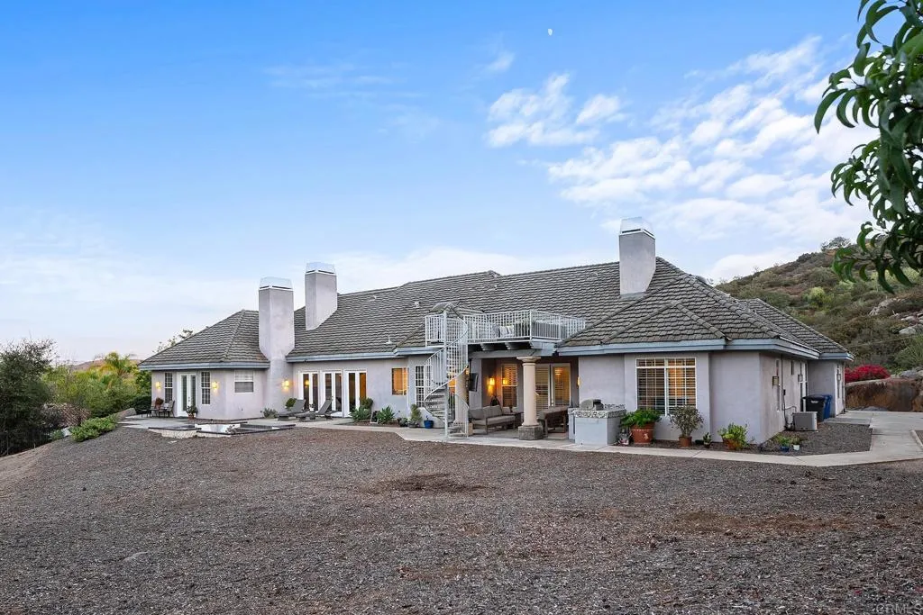 https://cdn.realtyfeed.com/cdn/127/306779524/d15eff3fd7159c400363595337129ba1.webp