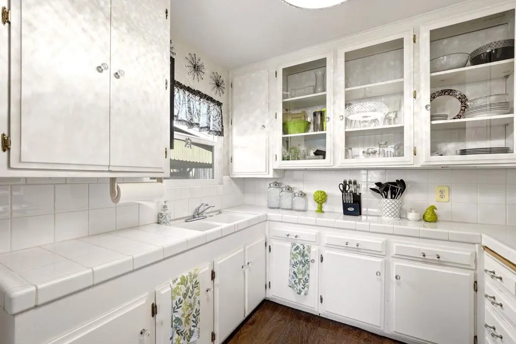 https://cdn.realtyfeed.com/cdn/127/306779531/66da3a460f8ada04f7349846324cb696.webp
