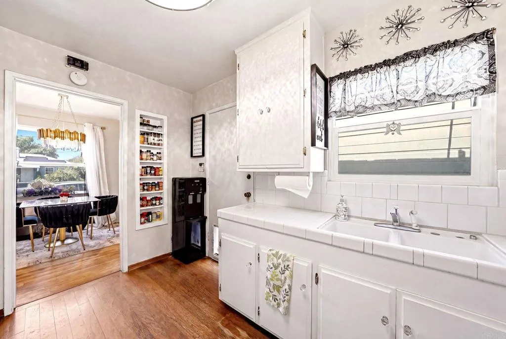 https://cdn.realtyfeed.com/cdn/127/306779531/97644b8936bdbee5b71a6d93be01bc53.webp