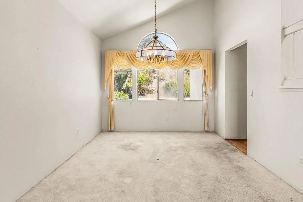 https://cdn.realtyfeed.com/cdn/127/306779576/8e3a0d3cc47edeb25cecb145e206fa44.webp
