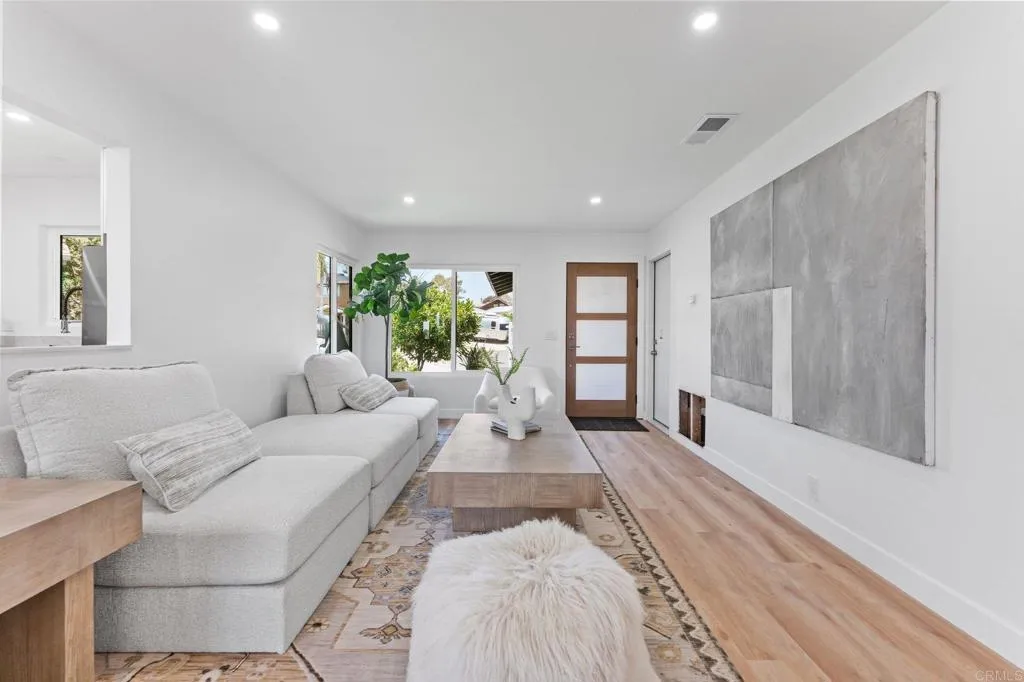https://cdn.realtyfeed.com/cdn/127/306779628/0ba83f15aa0399f5fd2208b1663b1679.webp