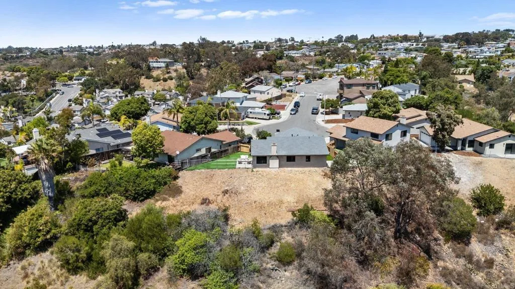 https://cdn.realtyfeed.com/cdn/127/306779628/25b646044e41683938d318f6d641722a.webp