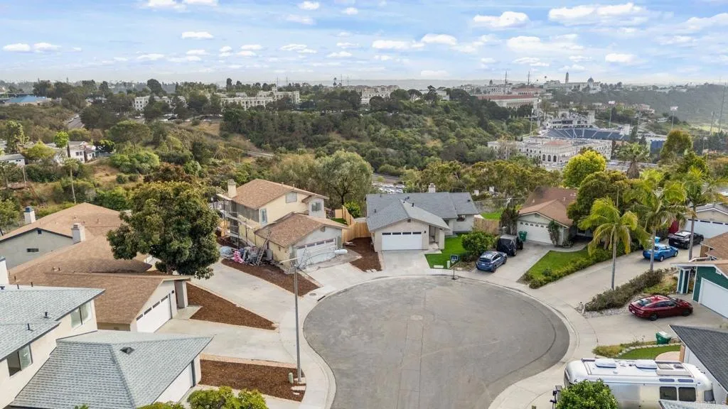 https://cdn.realtyfeed.com/cdn/127/306779628/9bb17643fdf251f533c9e379aee2f0a0.webp