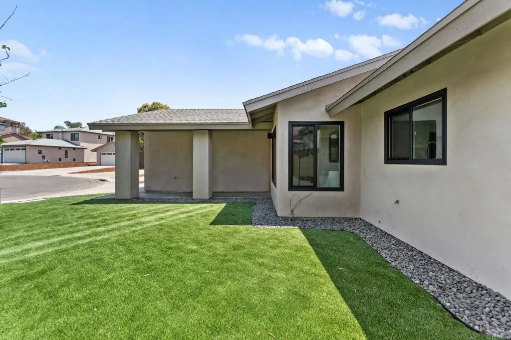 https://cdn.realtyfeed.com/cdn/127/306779628/dd62101c9c548a37cba85397330257c2.webp