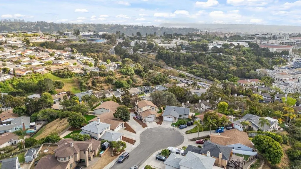 https://cdn.realtyfeed.com/cdn/127/306779628/f94a36674f3c93e443111166d0b140fa.webp
