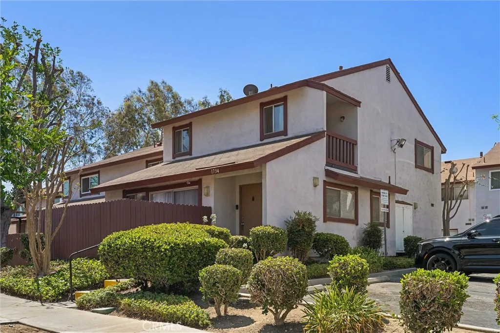 1734 Bradbury Drive 74