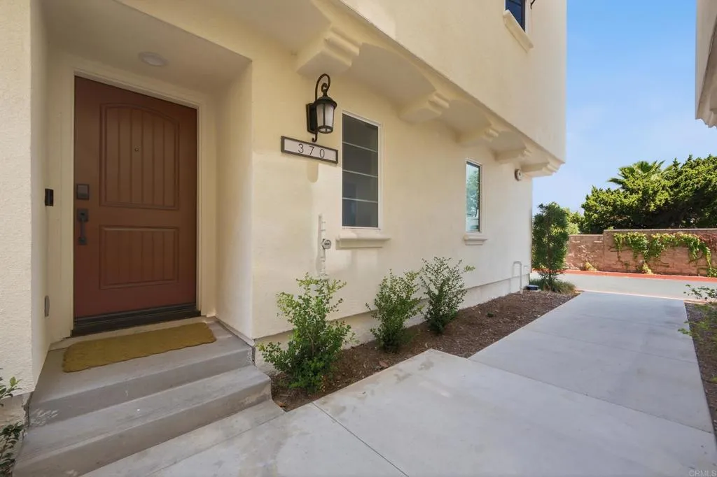370 Volary Glen, Escondido, CA 92025 - Photo 2 of 32, Escondido, CA