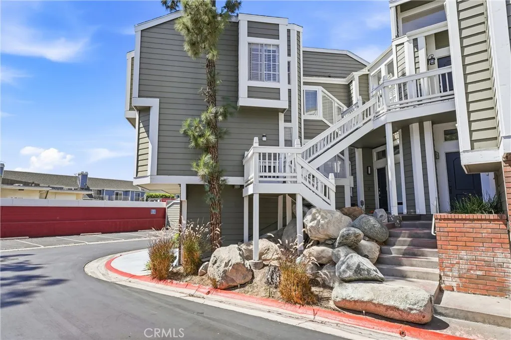 Costa Mesa, CA 92626
