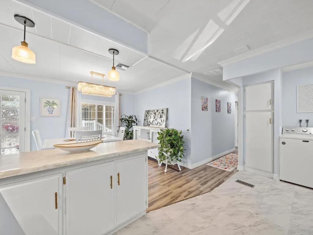 https://cdn.realtyfeed.com/cdn/127/306779693/73d2e4e3ebddb21742e1fb763cae98cc.webp