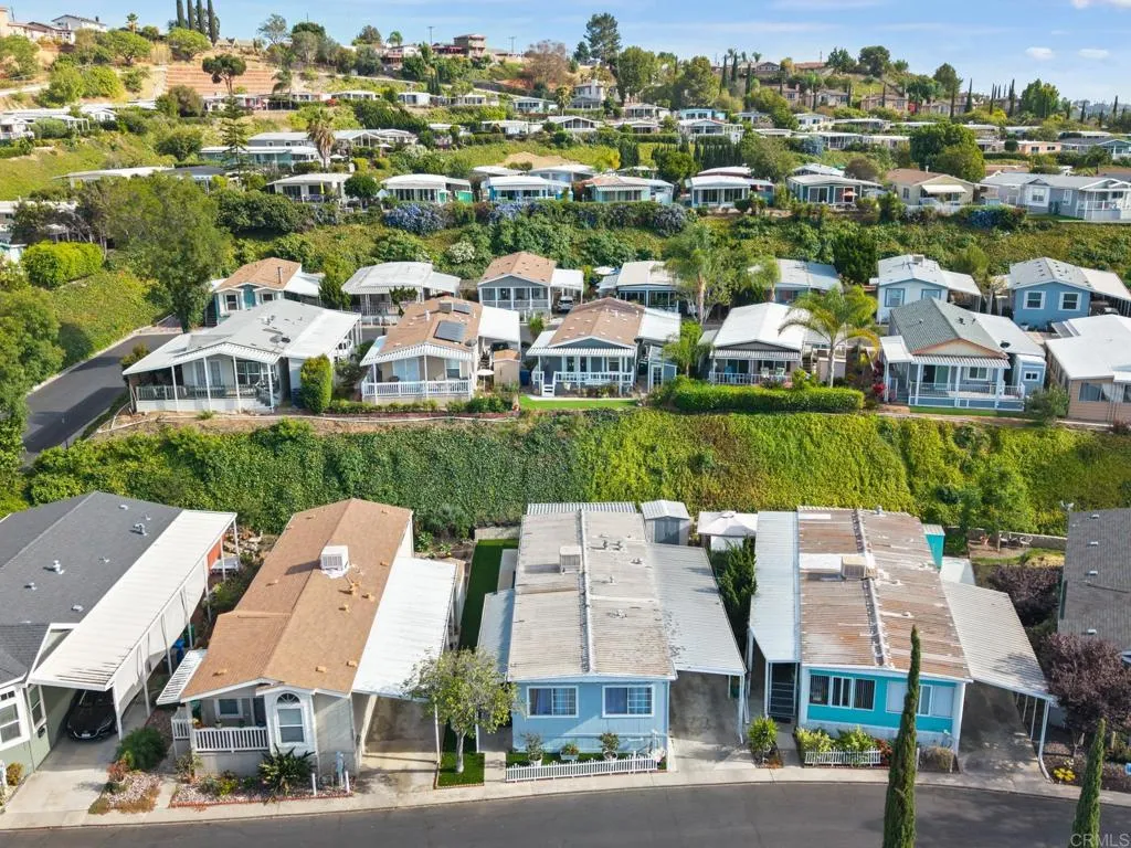 https://cdn.realtyfeed.com/cdn/127/306779693/82a6a0aaa89529743aa2bd2b4ce91402.webp