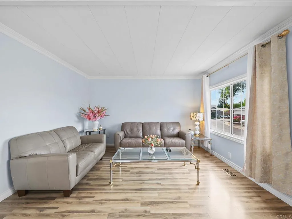 https://cdn.realtyfeed.com/cdn/127/306779693/869b1b312b6d5725033aa565274df489.webp