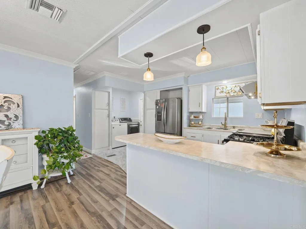 https://cdn.realtyfeed.com/cdn/127/306779693/ae09f57b6f268f7e70219b05f41c32e6.webp
