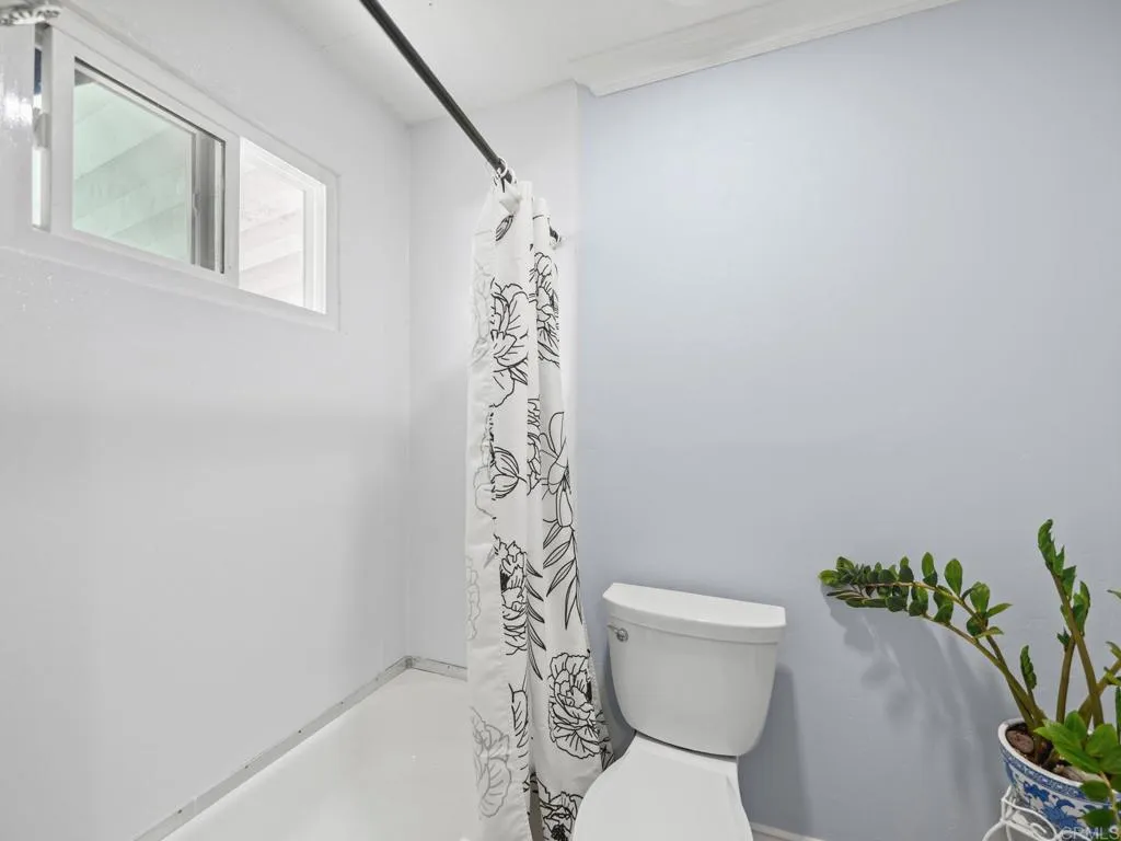 https://cdn.realtyfeed.com/cdn/127/306779693/c335703fd2f34b4ba70e717f4be52962.webp