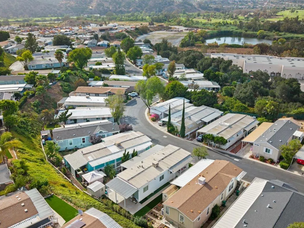 https://cdn.realtyfeed.com/cdn/127/306779693/ca6fd0c1350dd72706c95d13468d2d33.webp