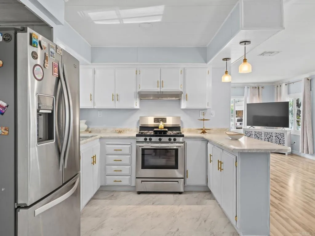 https://cdn.realtyfeed.com/cdn/127/306779693/f0f29ba9ab0222092dc637c115fa106f.webp