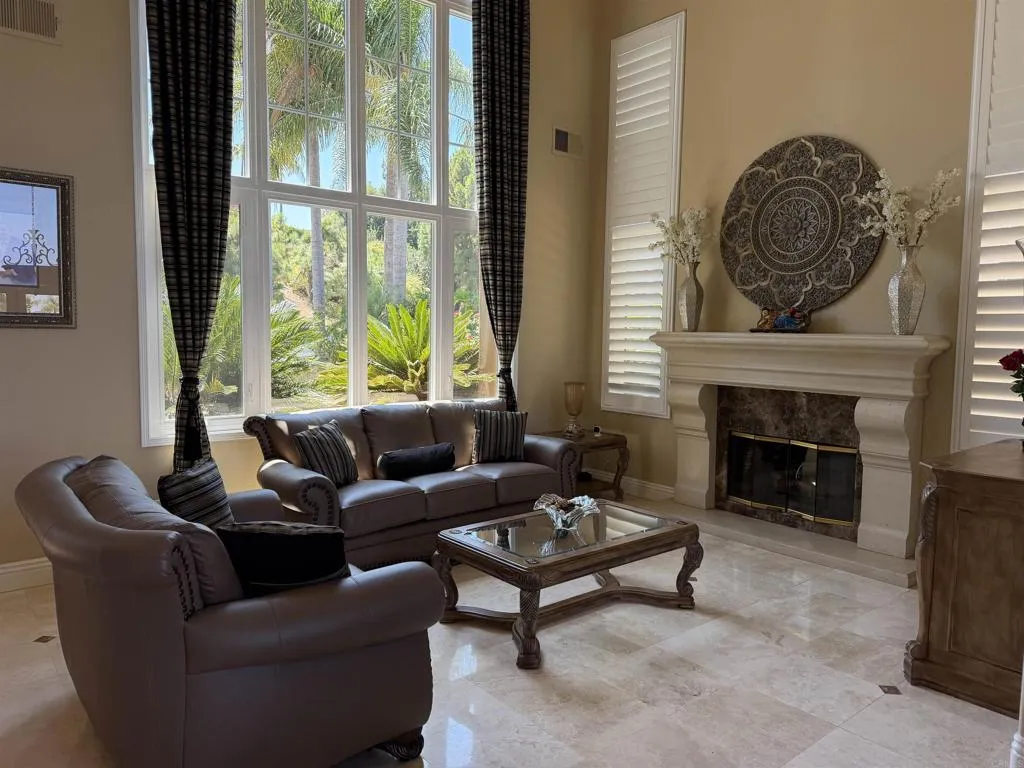 https://cdn.realtyfeed.com/cdn/127/306779704/00f801b299763d2190221ca99991b917.webp