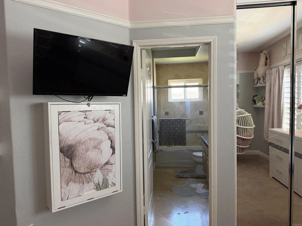 https://cdn.realtyfeed.com/cdn/127/306779704/4d16a57a7ae9bc42c848fa5165deb4c5.webp