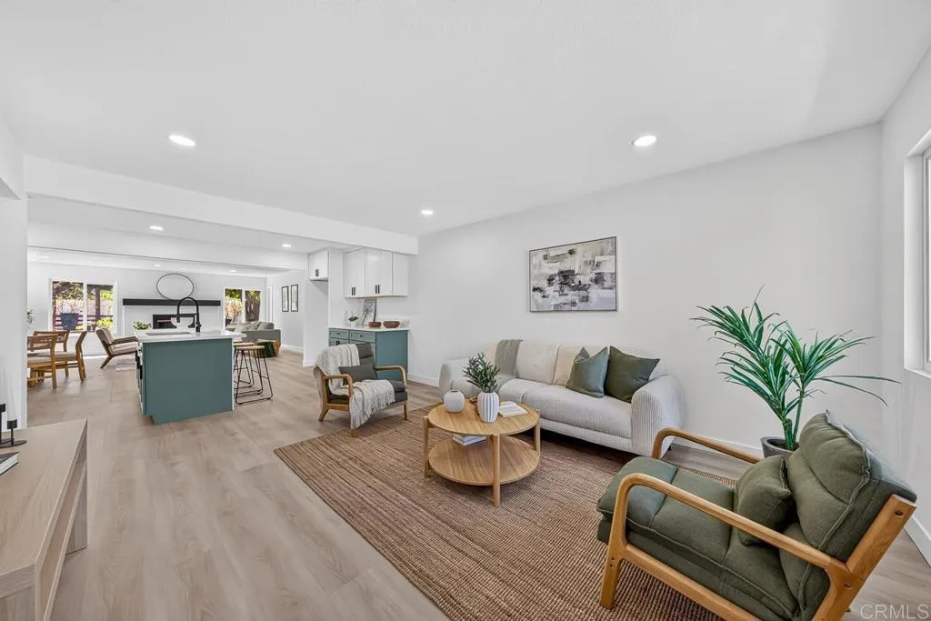 https://cdn.realtyfeed.com/cdn/127/306779761/1d62afe9d03d1d73d251b6e5f1d0deae.webp