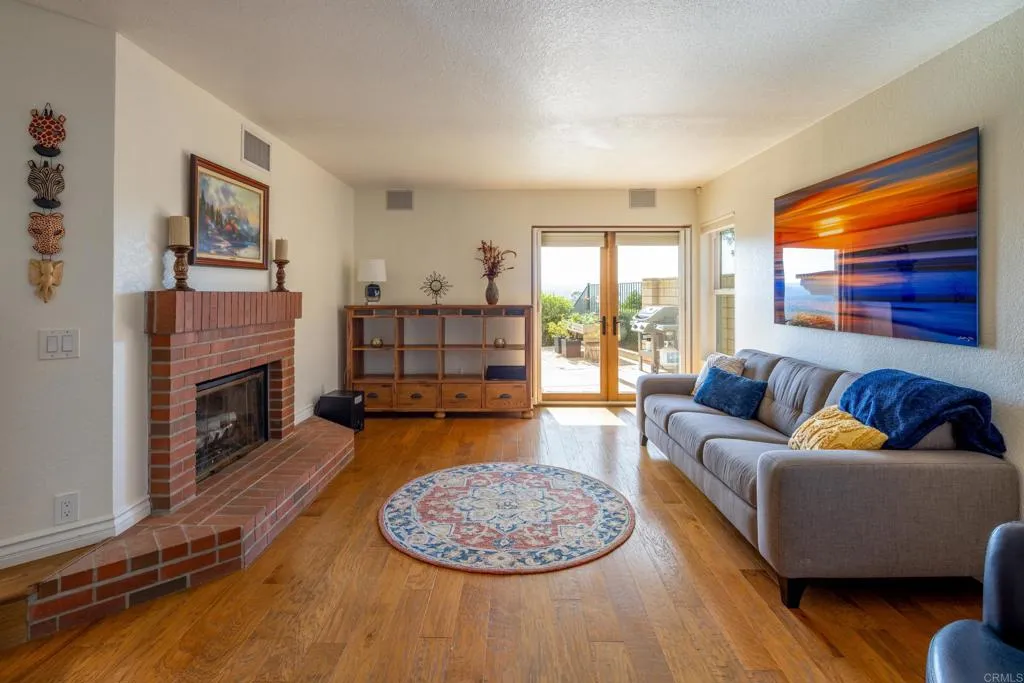 https://cdn.realtyfeed.com/cdn/127/306779817/1b2d600da9c4ce5d89b15fdbd194609c.webp