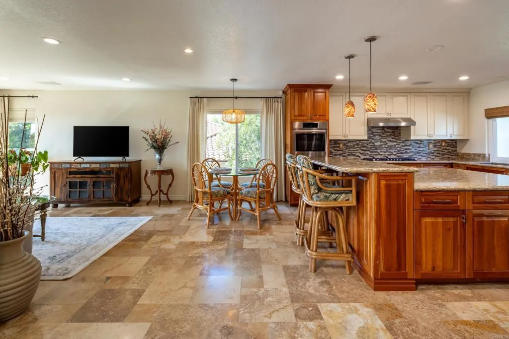 4045 Vortex Place, Escondido, CA 92025 - Photo 5 of 35, Escondido, CA