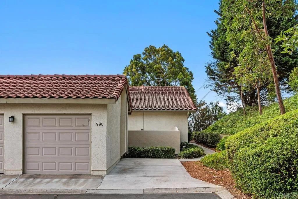 https://cdn.realtyfeed.com/cdn/127/306779825/1afc61ed3e7bffe2995cda9940992cfe.webp