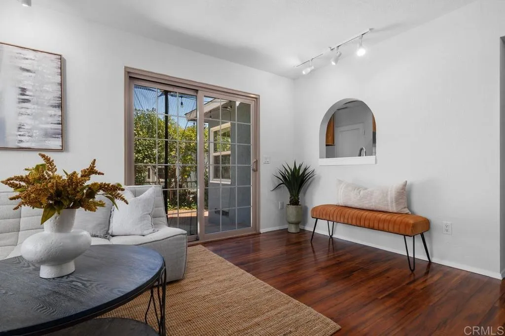 https://cdn.realtyfeed.com/cdn/127/306779839/3993de1438dacd5beb88eecfa468d38a.webp
