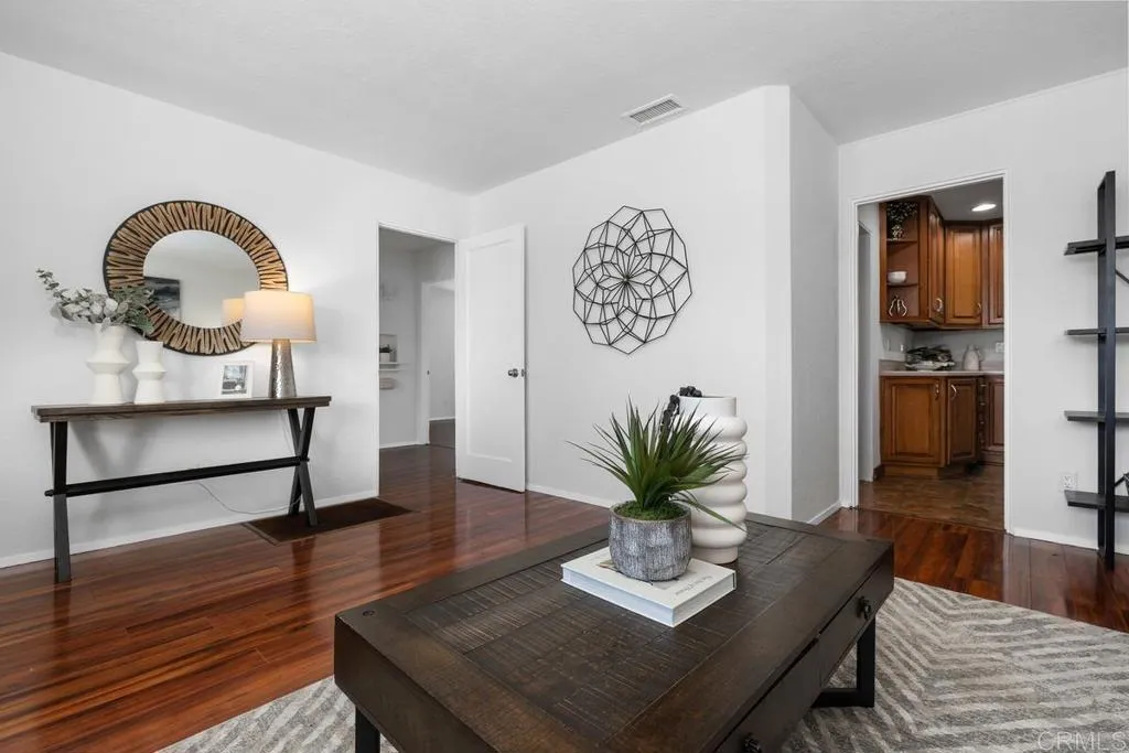 https://cdn.realtyfeed.com/cdn/127/306779839/43294bec071d10c0889de78c520349f4.webp