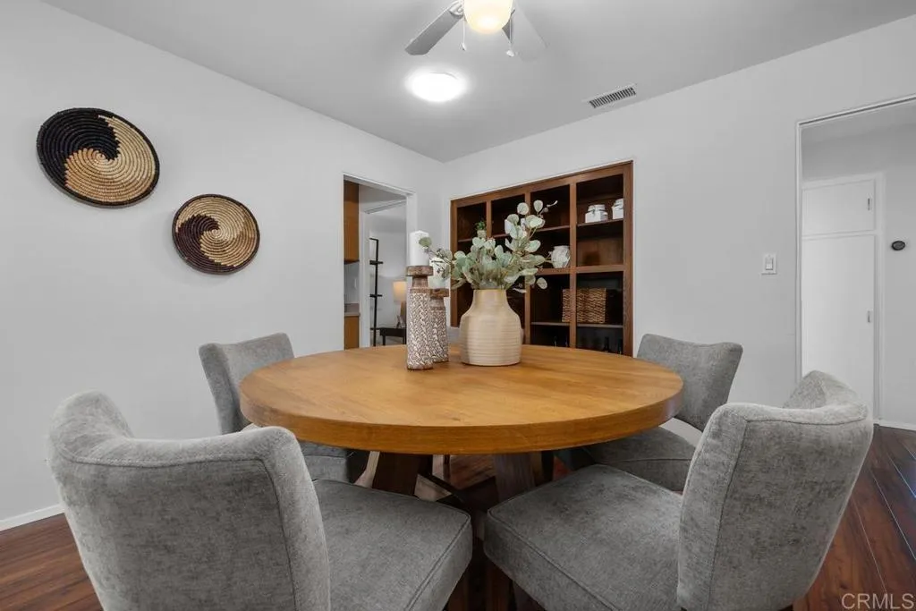 https://cdn.realtyfeed.com/cdn/127/306779839/51afde1a9a4b9819ea09e9a01cdefca6.webp