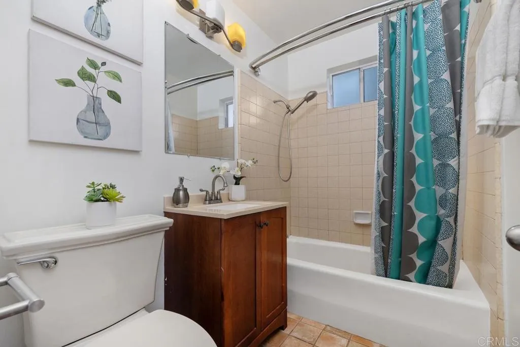 https://cdn.realtyfeed.com/cdn/127/306779839/948346034baa7e266589e6bf802411af.webp