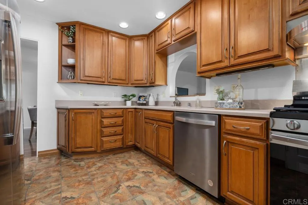 https://cdn.realtyfeed.com/cdn/127/306779839/a09ea437e51b71855d1e48c353bd7f54.webp