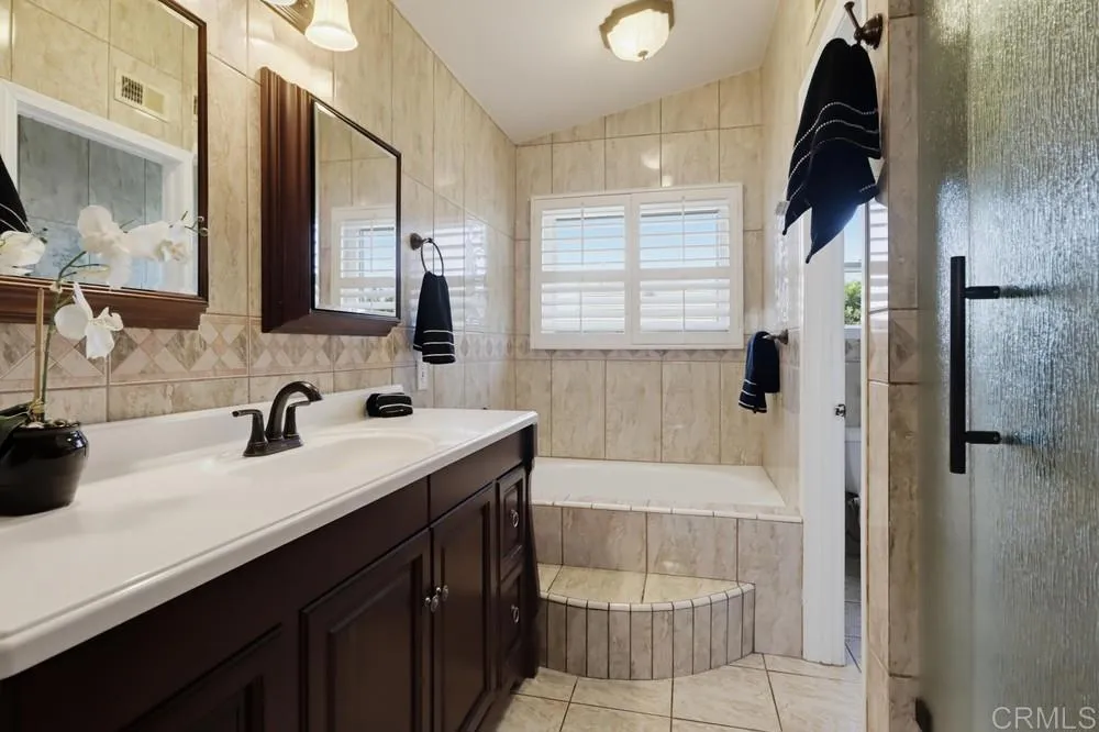 https://cdn.realtyfeed.com/cdn/127/306779884/18586cd4f8093f8a5f5a2c334c8c5914.webp