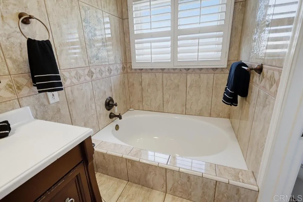 https://cdn.realtyfeed.com/cdn/127/306779884/5c99fe4199b2871e46b11df28c8c7a7b.webp