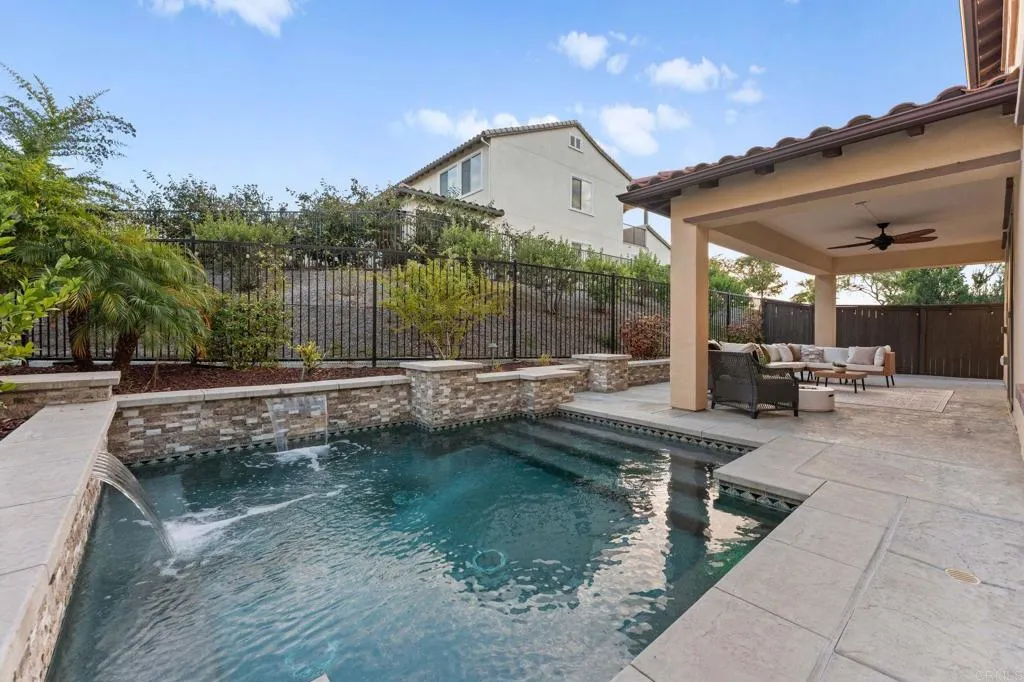 261 Flores Lane, Vista, CA 92083 - Photo 4 of 37, Vista, CA