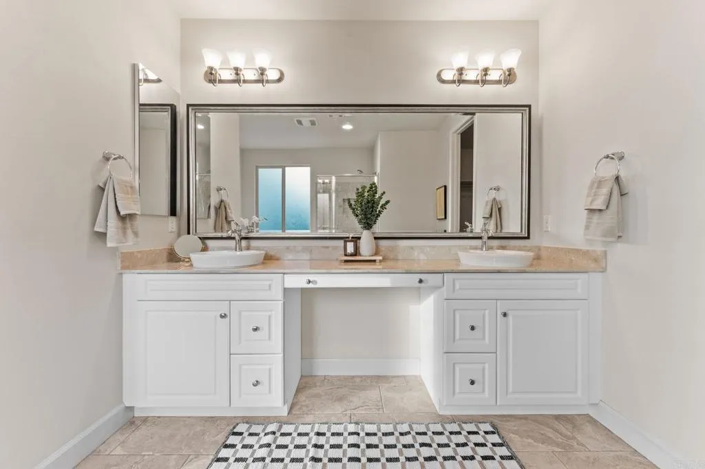 https://cdn.realtyfeed.com/cdn/127/306779890/cc4bb334a5464d90348994c677273e65.webp