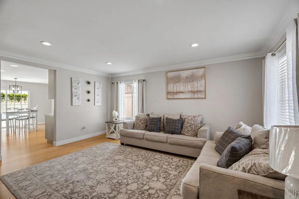 https://cdn.realtyfeed.com/cdn/127/306779895/9b03cbae940a4326ad111ca759325678.webp