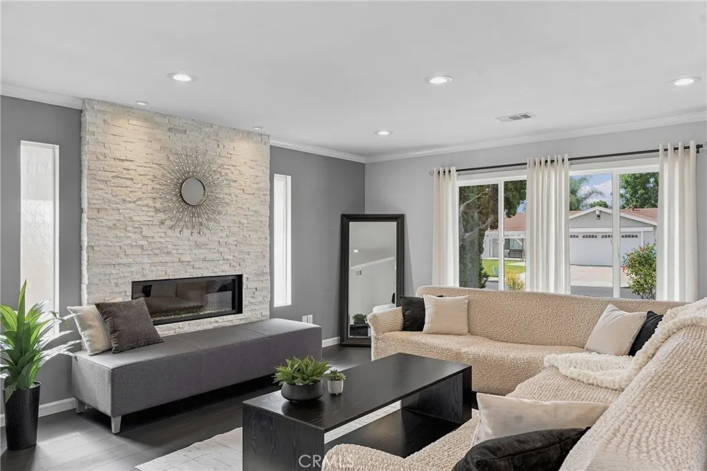 https://cdn.realtyfeed.com/cdn/127/306779906/4df0a1af8dd5a0b0bb53c7cfbeaa785b.webp