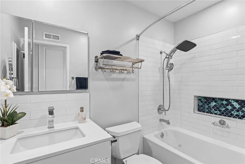 https://cdn.realtyfeed.com/cdn/127/306779906/b247ec75e7e6dd735307106b7da7c481.webp