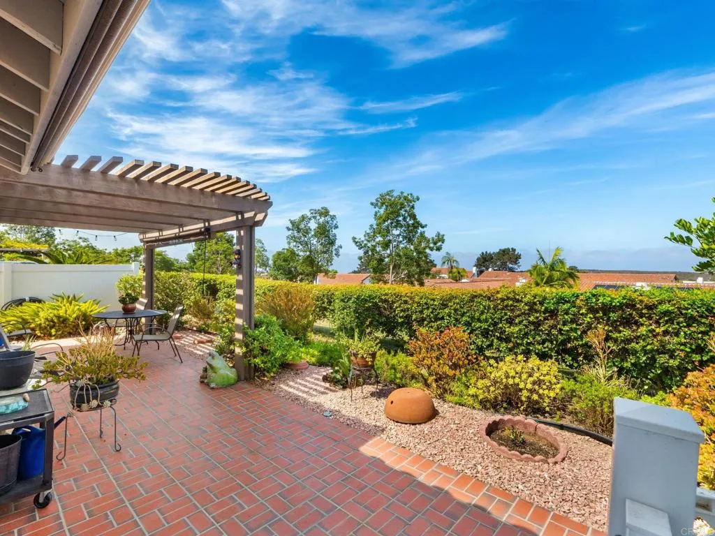 https://cdn.realtyfeed.com/cdn/127/306779960/0f9a57cb769724ca1570053e52d903ae.webp