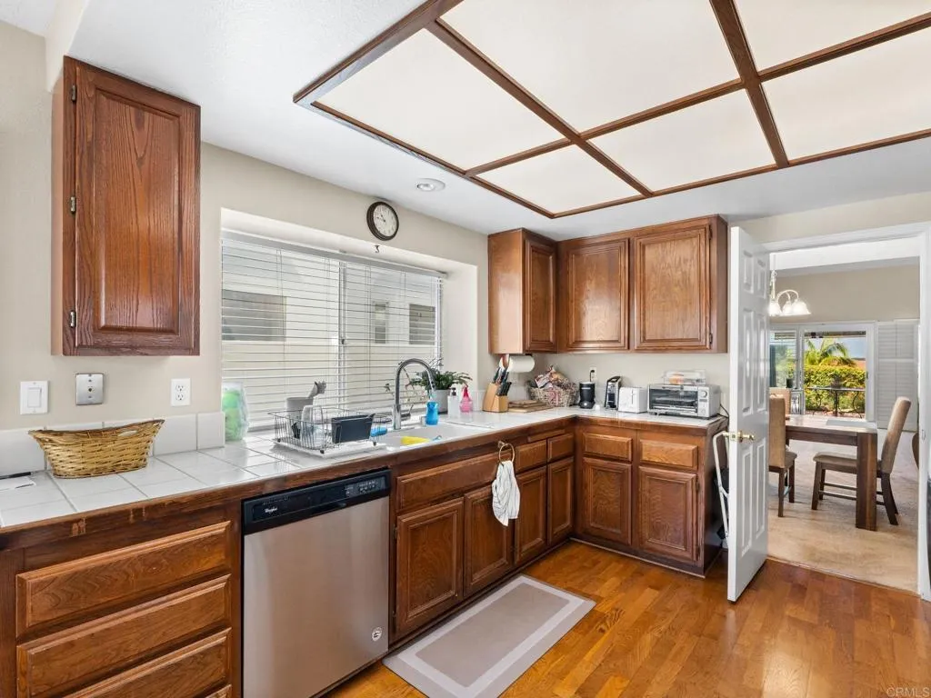 https://cdn.realtyfeed.com/cdn/127/306779960/224d27de0cb4248e055f574df197e7a9.webp