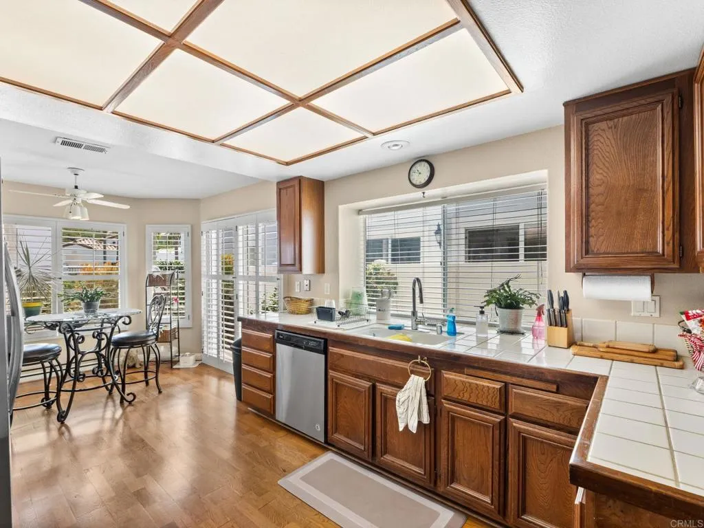 https://cdn.realtyfeed.com/cdn/127/306779960/4cf68e6fdd6e340a34d33c21c75ed13d.webp