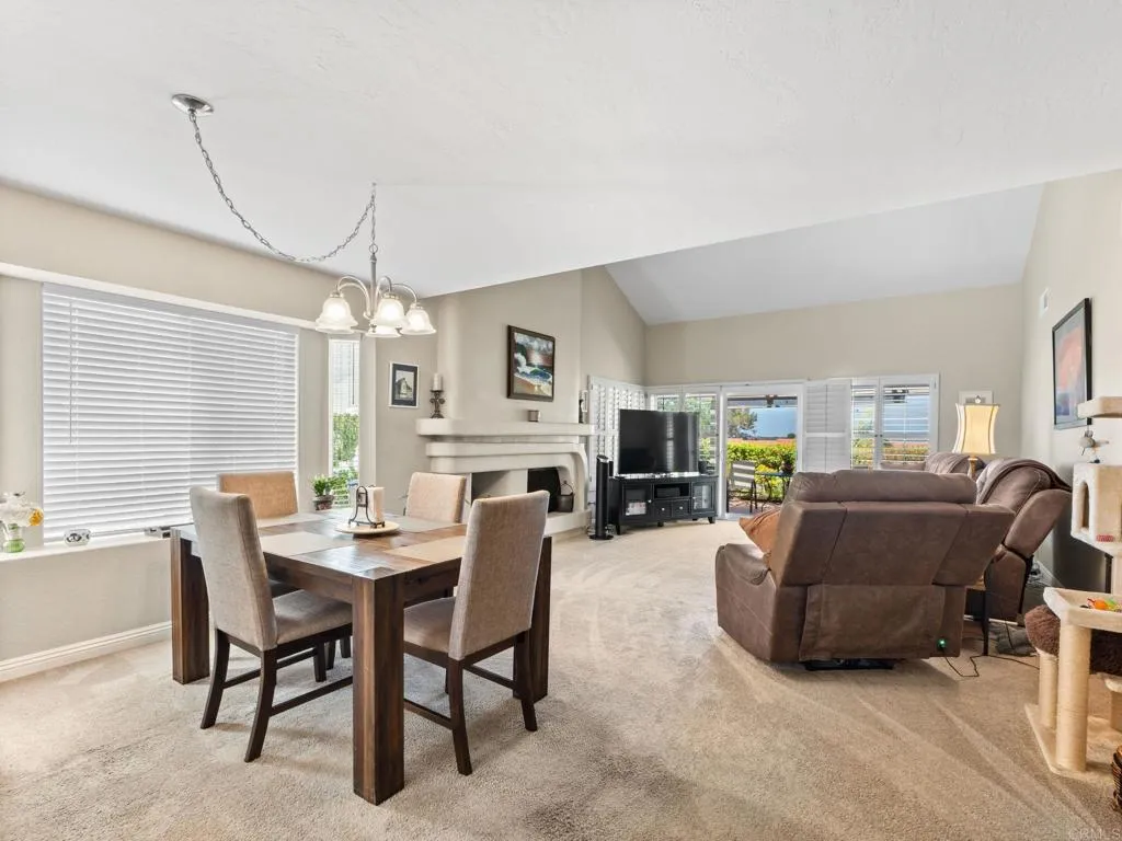 https://cdn.realtyfeed.com/cdn/127/306779960/5d3767aa4e297550a941a8d2f05b4208.webp