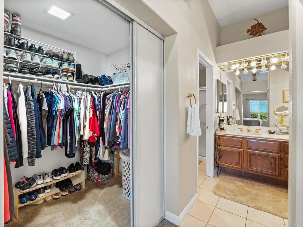 https://cdn.realtyfeed.com/cdn/127/306779960/cf076e3d0d883eb4cfa114074328f472.webp