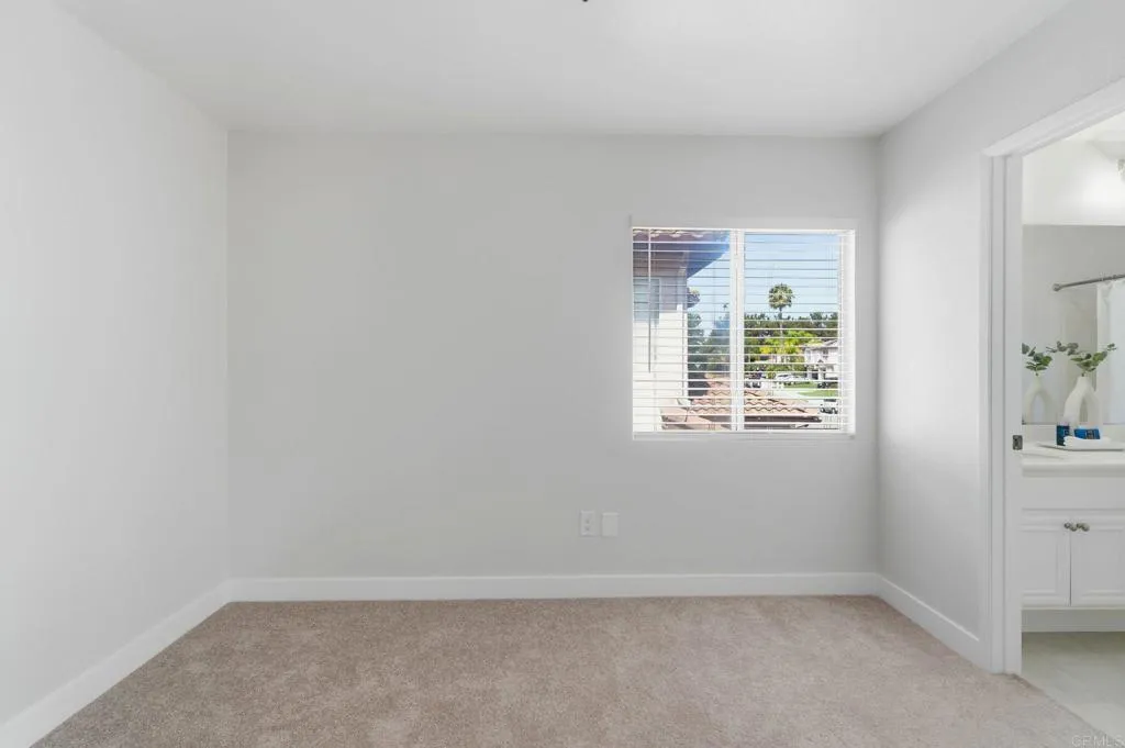 https://cdn.realtyfeed.com/cdn/127/306779974/9ec3a732b57d987fdf2cbf6fbaf4e7fd.webp