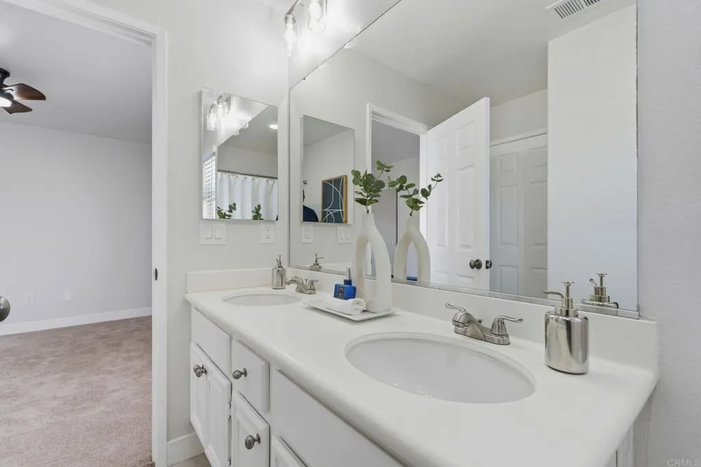 https://cdn.realtyfeed.com/cdn/127/306779974/d89af64e1be513f8edb66517c8636110.webp
