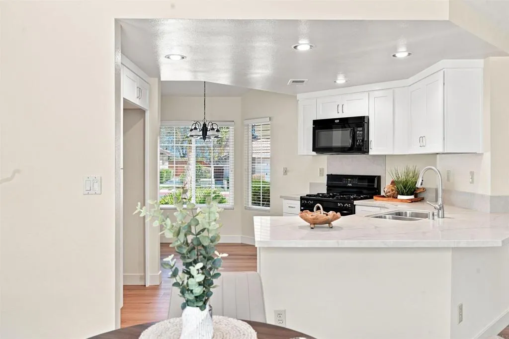 Photo #9: PTP2605732 Listing: Photo #9