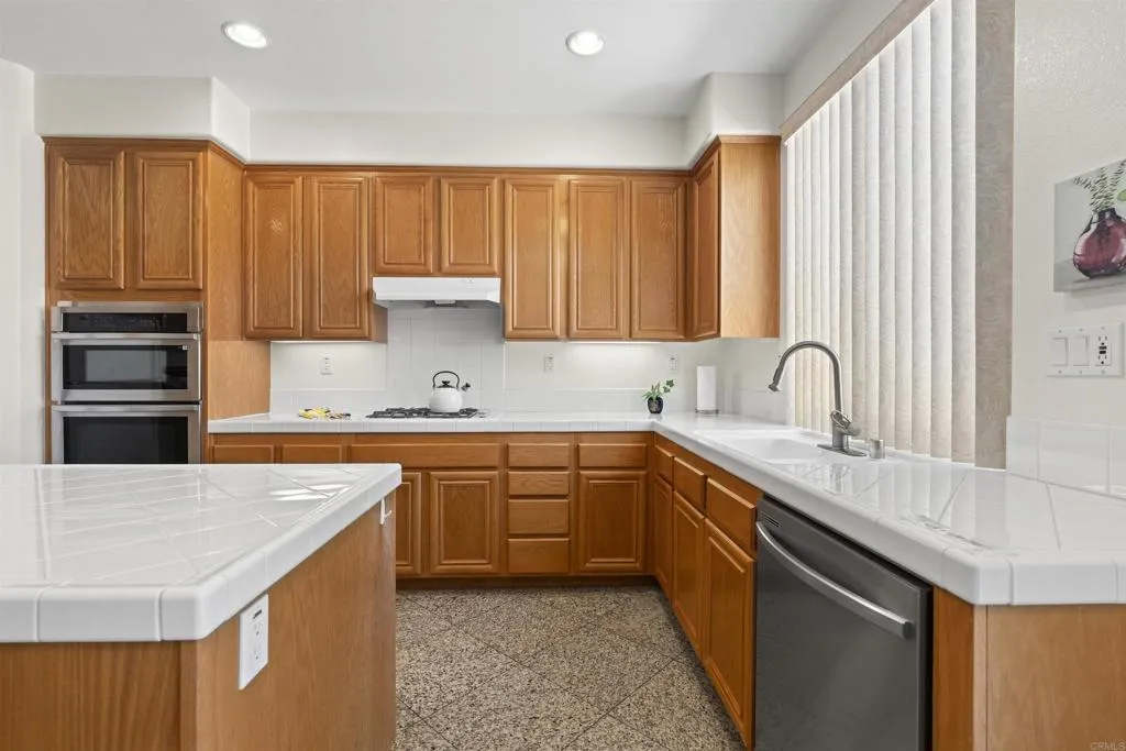 https://cdn.realtyfeed.com/cdn/127/306780033/02734f6518b015f02d93b652351c1beb.webp