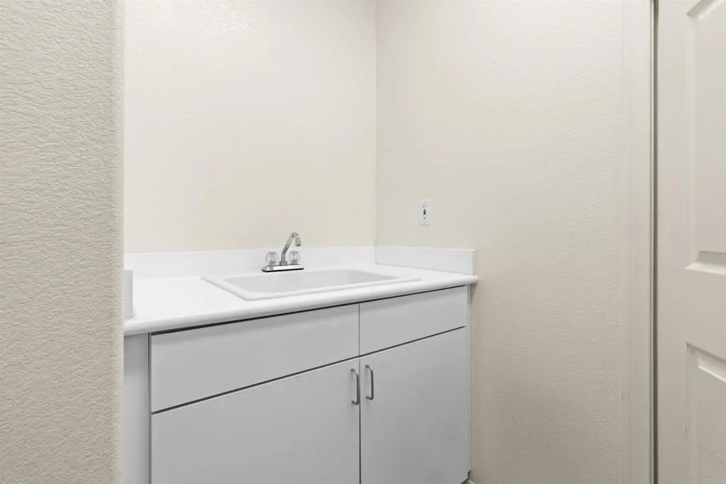 https://cdn.realtyfeed.com/cdn/127/306780033/227f26ee5498b42cd0dc82b2f229e95c.webp
