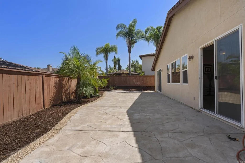 https://cdn.realtyfeed.com/cdn/127/306780033/28c10f6bed13704a1352f07c2bc411b2.webp
