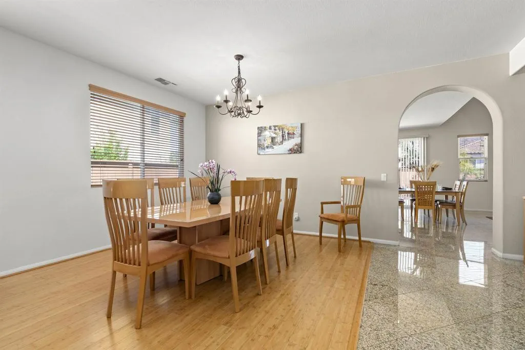 https://cdn.realtyfeed.com/cdn/127/306780033/38ab9e7a3119557c794ae632d522f752.webp